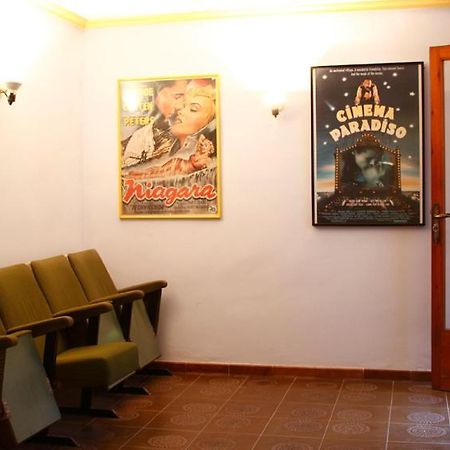 Bed & Breakfast Niagara Л'Алфас дел Пи Екстериор снимка